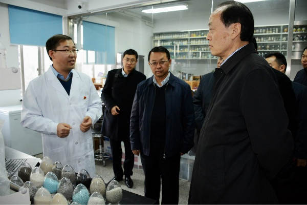 农业农村部副部长余欣荣考察指导J9集团－中国农着述物专用肥料重点实验室-新闻动态-J9集团
