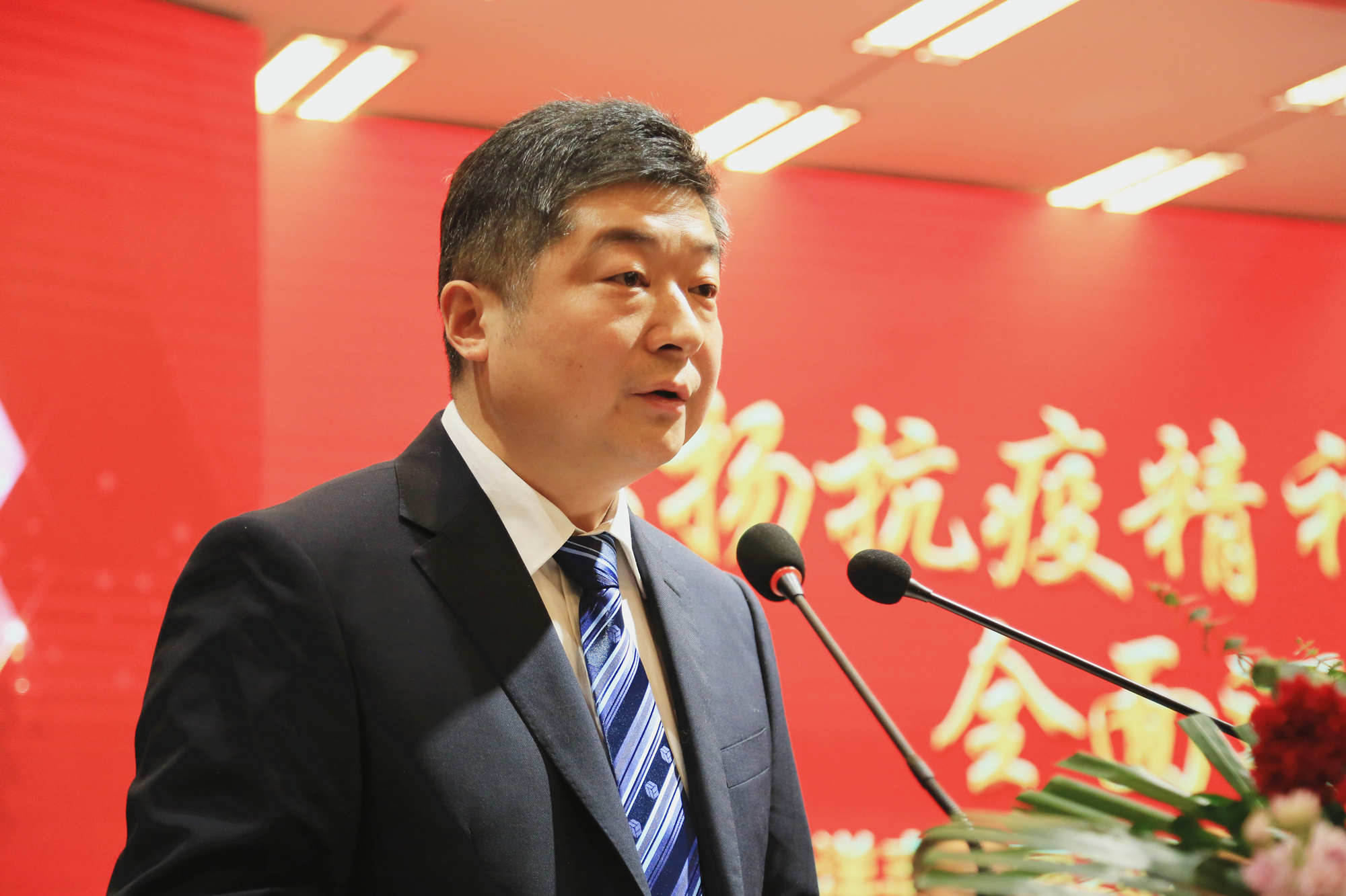 4王险峰宣读目的责任状审核兑现文件_副本.jpg