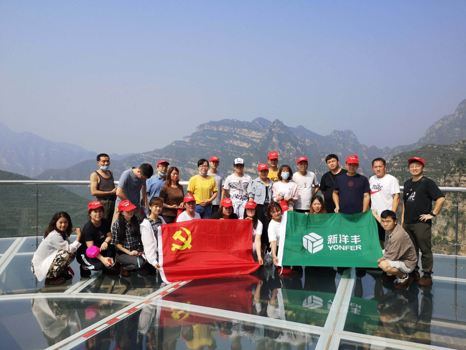 共庆“中秋”“国庆” 多彩活动祝福祖国-新闻动态-J9集团